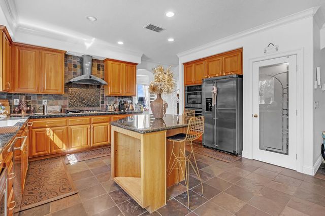 1828 Tuscan Grove Cir, Roseville, CA 95747