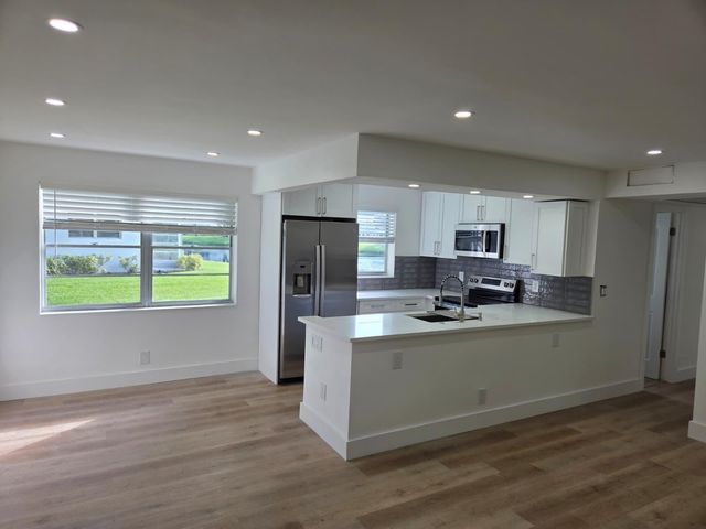 205 ELLESMERE E 205, Deerfield Beach, FL 33442