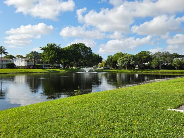 205 ELLESMERE E 205, Deerfield Beach, FL 33442