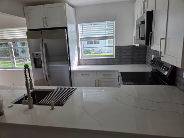 205 ELLESMERE E 205, Deerfield Beach, FL 33442