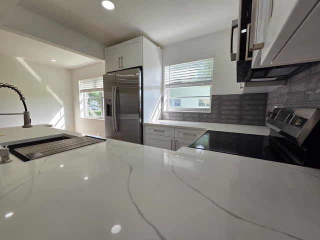205 ELLESMERE E 205, Deerfield Beach, FL 33442