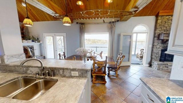 540 COUNTY ROAD 175, Crane Hill, AL 35053