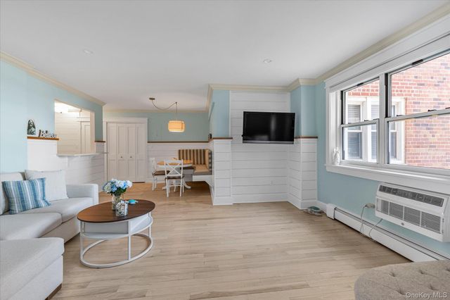 370 W Broadway 2Y, Long Beach, NY 11561