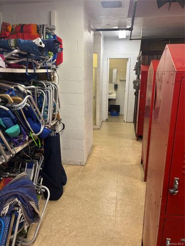 370 W Broadway 2Y, Long Beach, NY 11561
