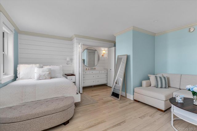 370 W Broadway 2Y, Long Beach, NY 11561