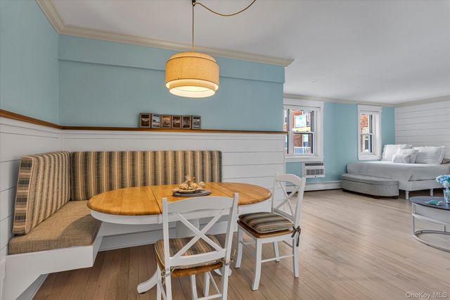 370 W Broadway 2Y, Long Beach, NY 11561