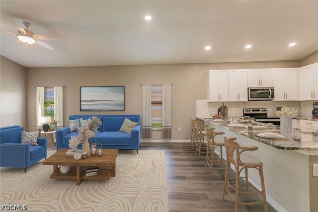 426 NE 16th TER, Cape Coral, FL 33993