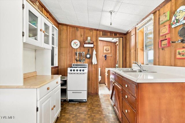 6701 Tennessee 66, Rogersville, TN 37857