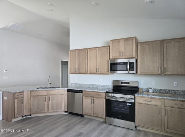 86 Fishing Creek Drive, New Bern, NC 28562