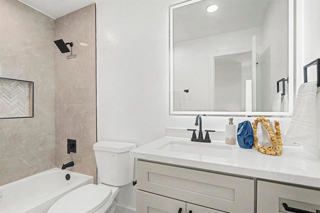 10190 Palm Glen Dr 62, Santee, CA 92071