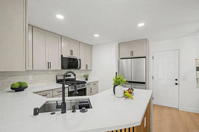 10190 Palm Glen Dr 62, Santee, CA 92071