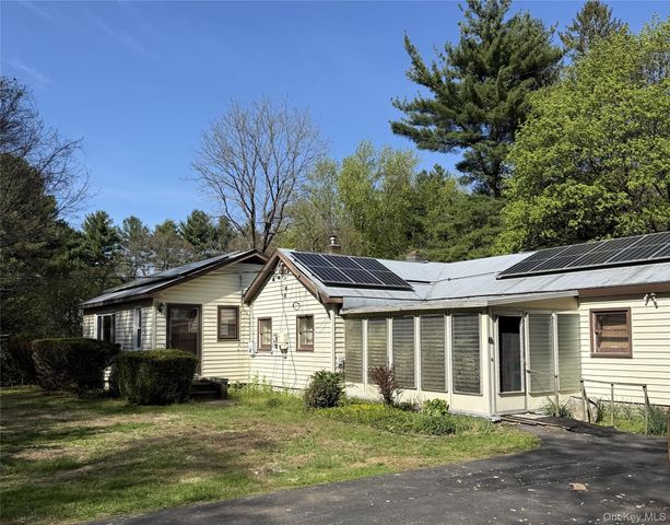15 Hamilton Road, Hopewell Junction, NY 12533