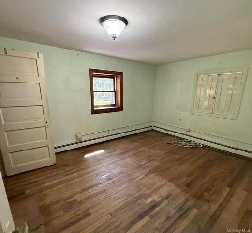 15 Hamilton Road, Hopewell Junction, NY 12533