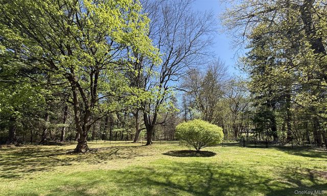 15 Hamilton Road, Hopewell Junction, NY 12533