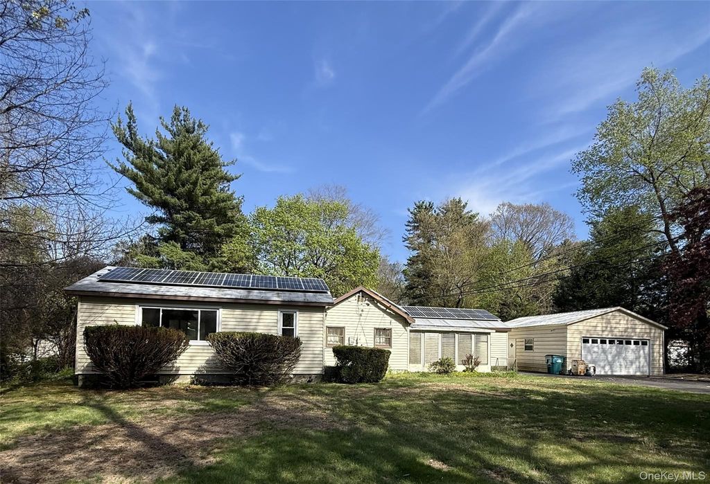 15 Hamilton Road, Hopewell Junction, NY 12533