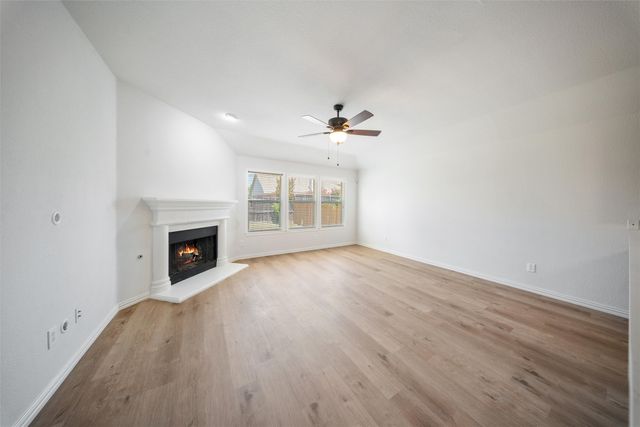 6000 Meadowglen Drive, Denton, TX 76226