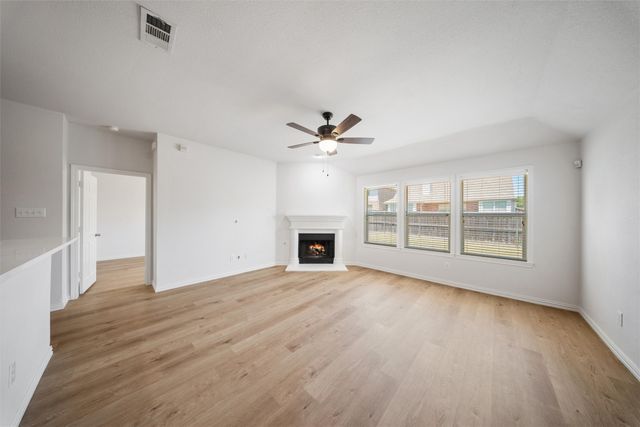 6000 Meadowglen Drive, Denton, TX 76226