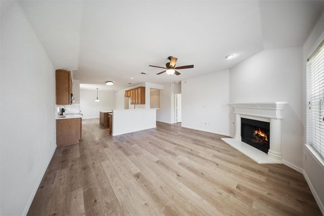 6000 Meadowglen Drive, Denton, TX 76226