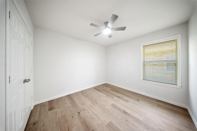 6000 Meadowglen Drive, Denton, TX 76226