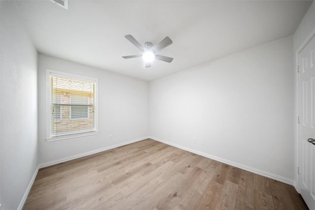 6000 Meadowglen Drive, Denton, TX 76226