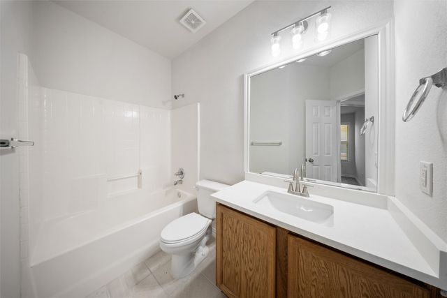 6000 Meadowglen Drive, Denton, TX 76226