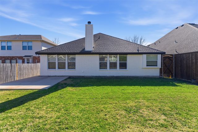 6000 Meadowglen Drive, Denton, TX 76226