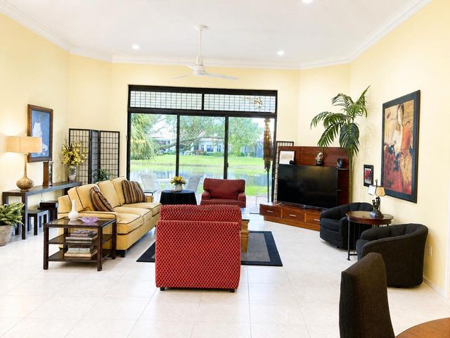 7159 Boscanni Drive, Boynton Beach, FL 33437