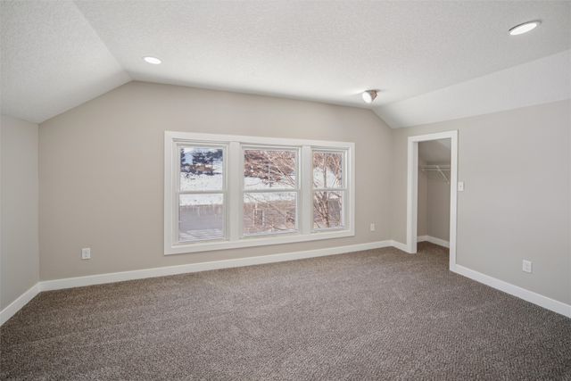 704 E Salem Avenue, Indianola, IA 50125