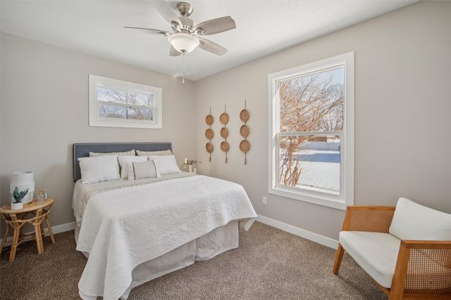 704 E Salem Avenue, Indianola, IA 50125