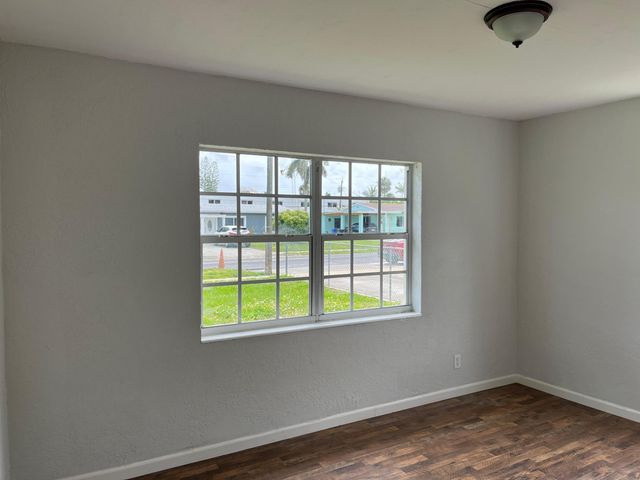 1327 SW 22nd Avenue, Fort Lauderdale, FL 33312