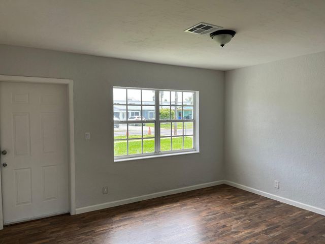 1327 SW 22nd Avenue, Fort Lauderdale, FL 33312