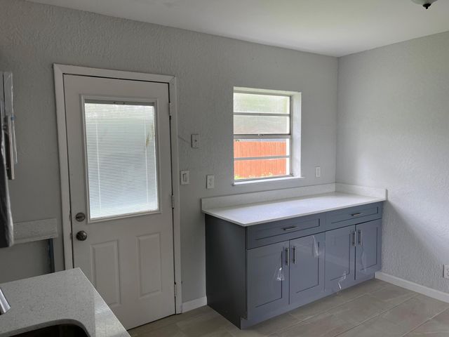 1327 SW 22nd Avenue, Fort Lauderdale, FL 33312