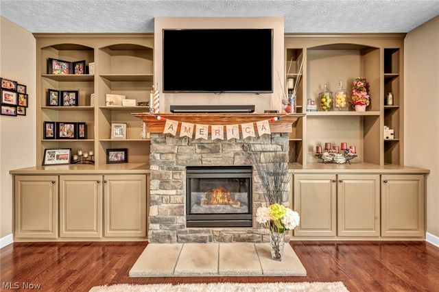 8006 Dovegate Circle, Mentor, OH 44060