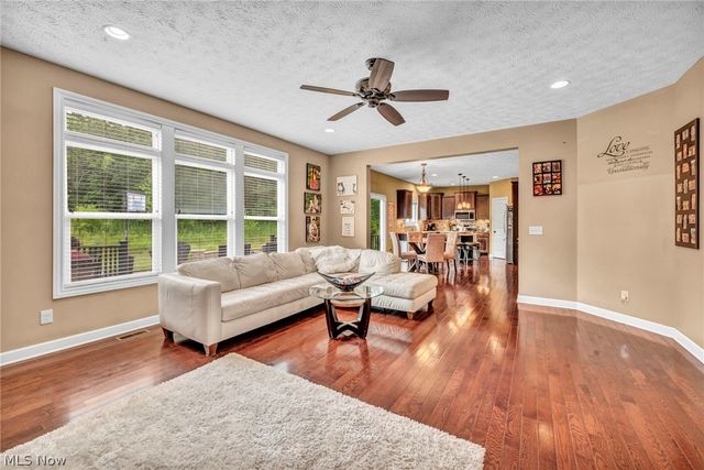 8006 Dovegate Circle, Mentor, OH 44060