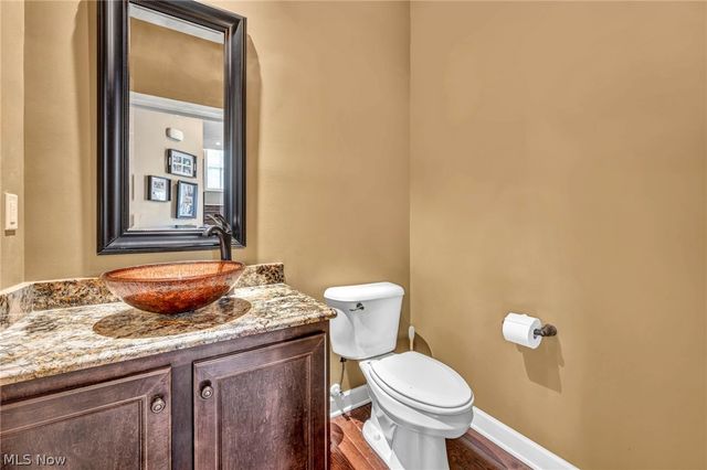 8006 Dovegate Circle, Mentor, OH 44060