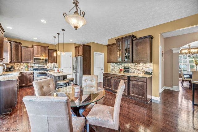 8006 Dovegate Circle, Mentor, OH 44060