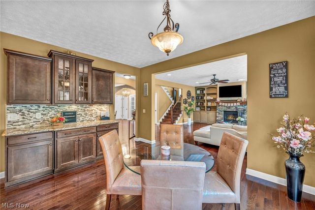 8006 Dovegate Circle, Mentor, OH 44060