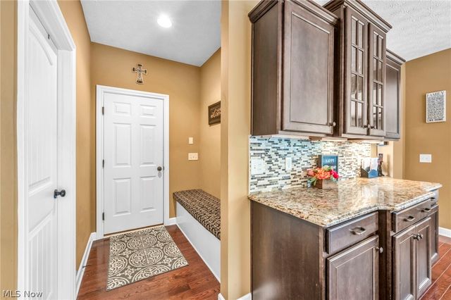 8006 Dovegate Circle, Mentor, OH 44060