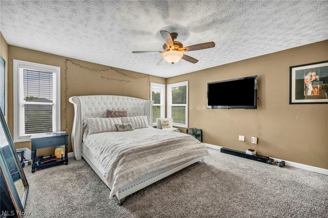 8006 Dovegate Circle, Mentor, OH 44060