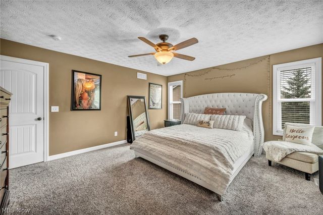 8006 Dovegate Circle, Mentor, OH 44060