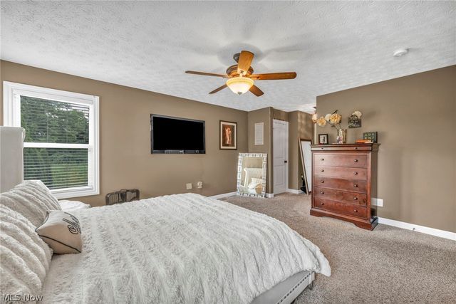 8006 Dovegate Circle, Mentor, OH 44060