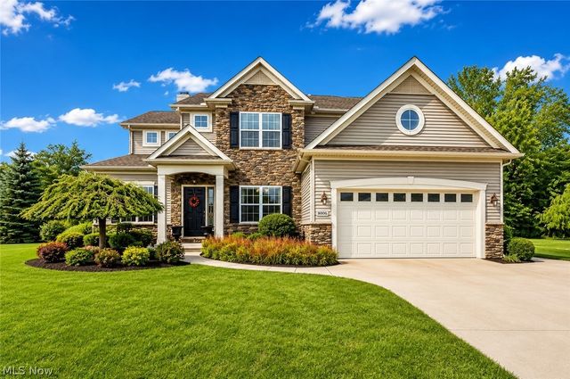 8006 Dovegate Circle, Mentor, OH 44060