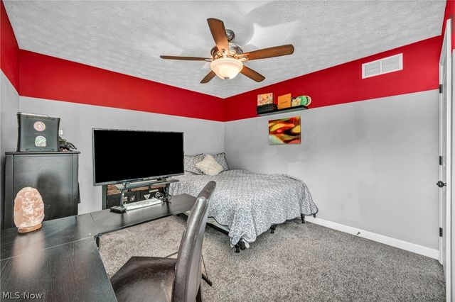 8006 Dovegate Circle, Mentor, OH 44060