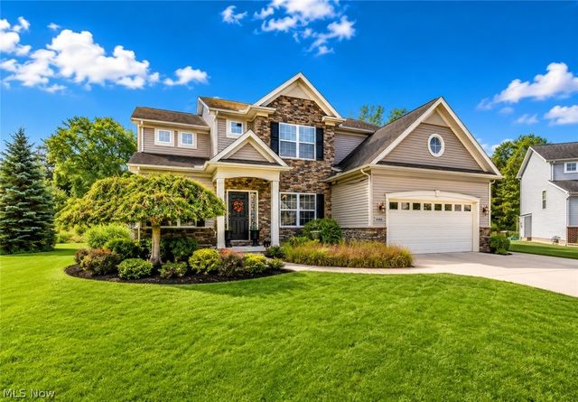 8006 Dovegate Circle, Mentor, OH 44060