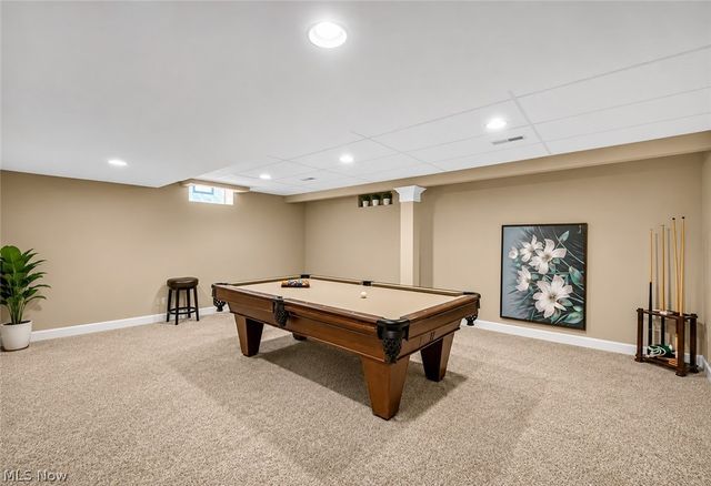 8006 Dovegate Circle, Mentor, OH 44060