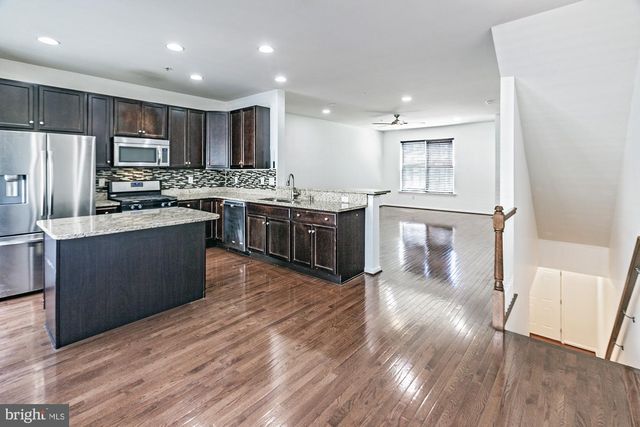 1233 PARISH AVE, Claymont, DE 19703