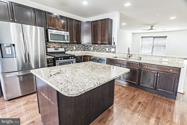 1233 PARISH AVE, Claymont, DE 19703