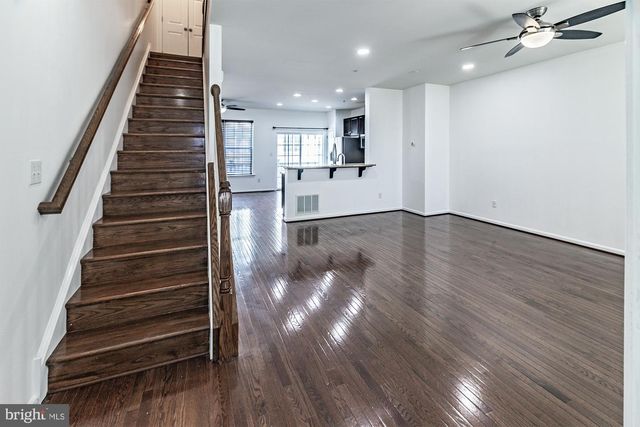 1233 PARISH AVE, Claymont, DE 19703