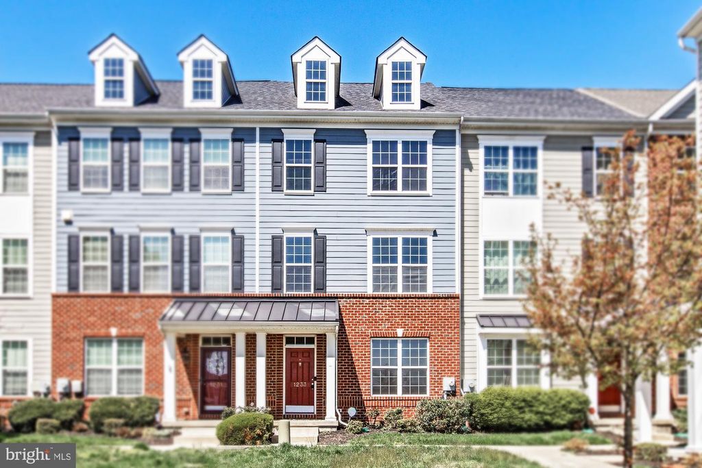 1233 PARISH AVE, Claymont, DE 19703