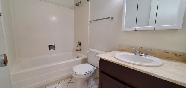 6825 E Osborn Road Unit D, Scottsdale, AZ 85251